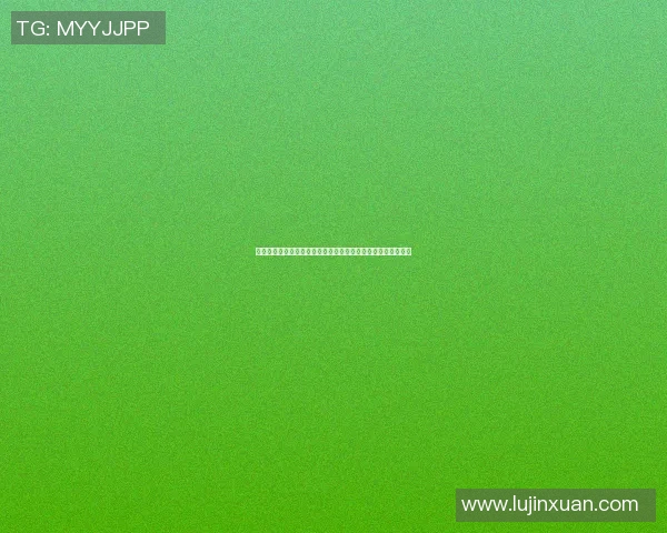 足球明星为何选择用破手机壁纸揭示真实生活与奢华背后的故事 足球明星为何选择用破手机壁纸揭示真实生活与奢华背后的故事