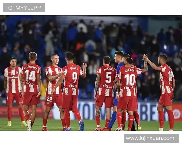 巴萨与马竞巅峰对决海报展现激情与荣耀的足球盛宴